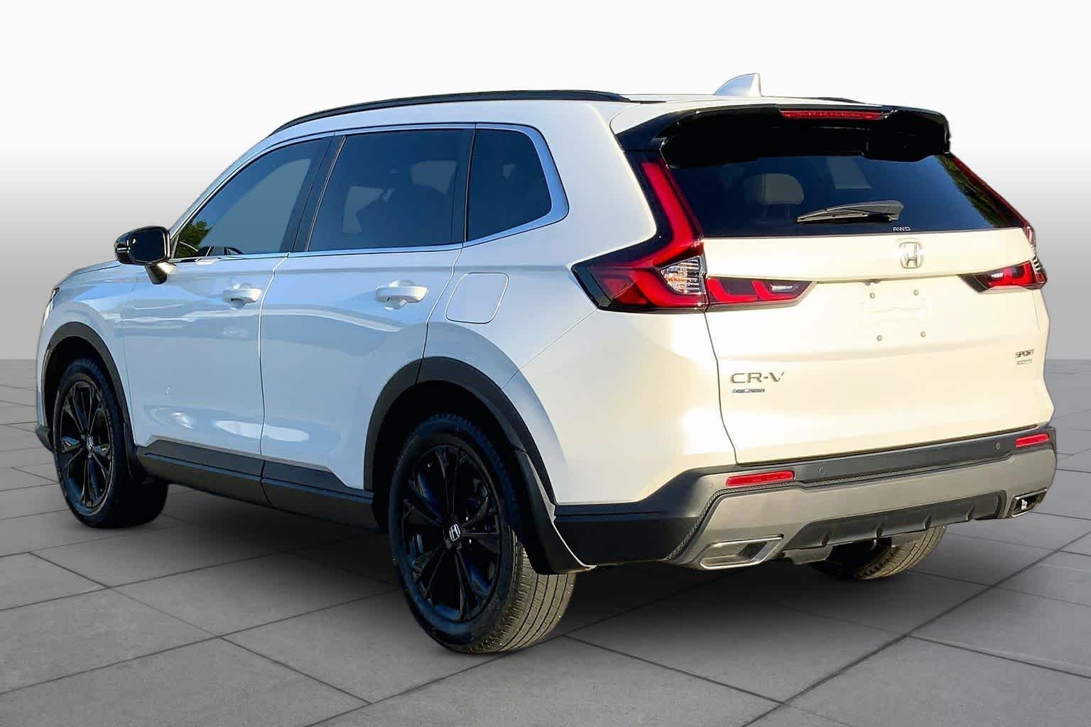 Used 2025 Platinum White Pearl Honda Sport Touring image 11
