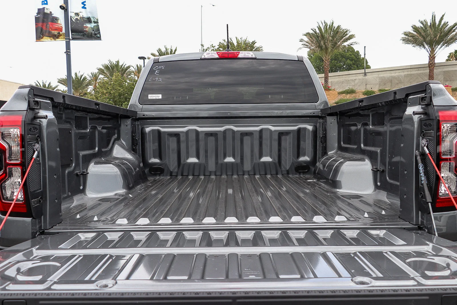 New 2026 Carbonized Gray Metallic Ford XLT image 13
