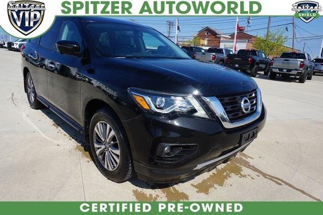 2017 Nissan Pathfinder SL