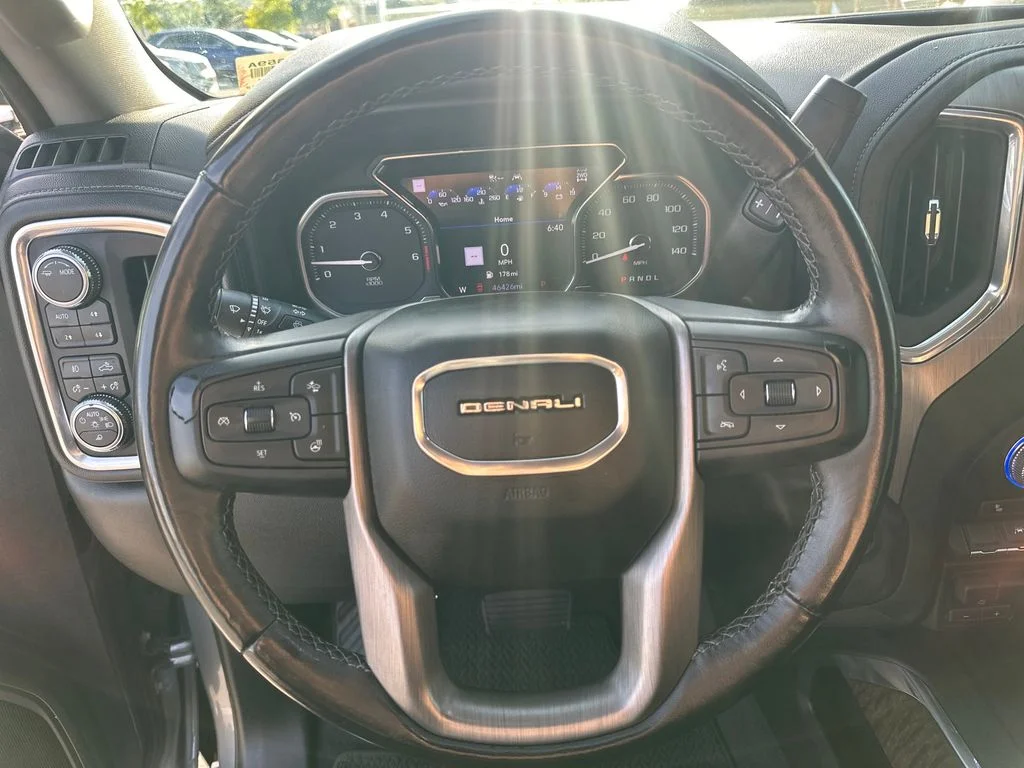 Used 2022 Gray GMC Denali image 19