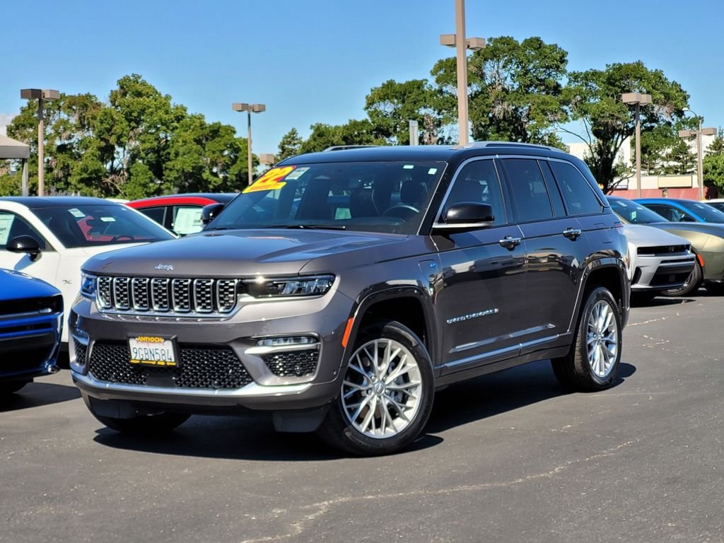 Used 2022 Gray Jeep Summit 4xe image 8
