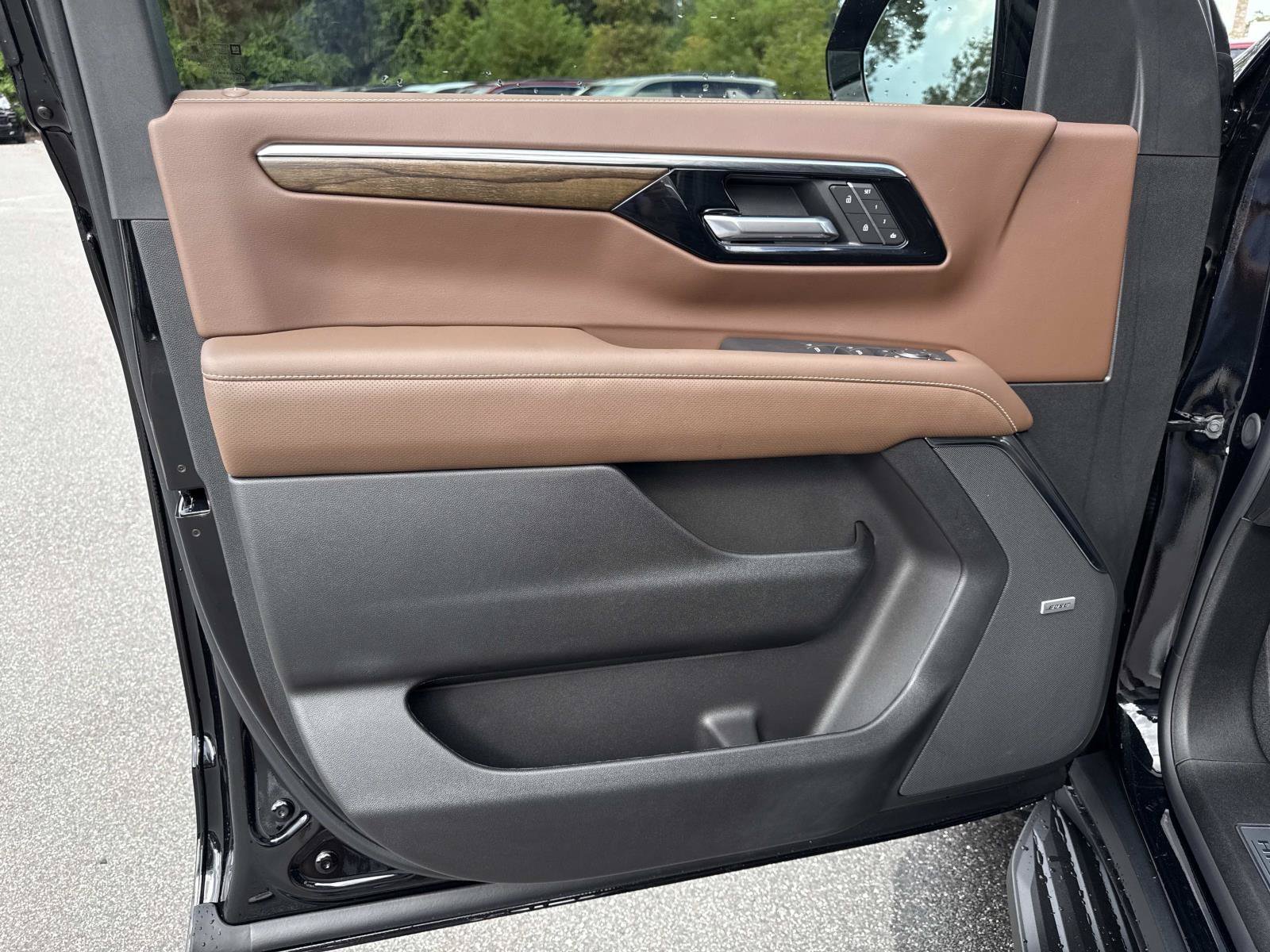 2026 Chevrolet Suburban High Country - Photo 18