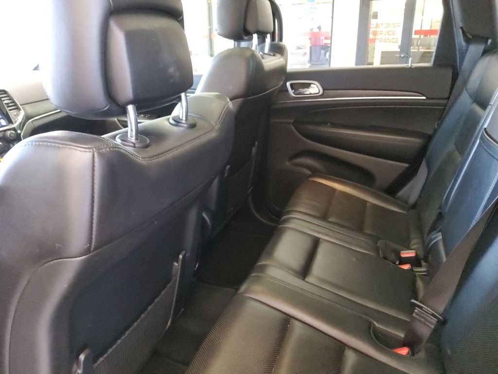 Used 2019 White Jeep Limited image 19