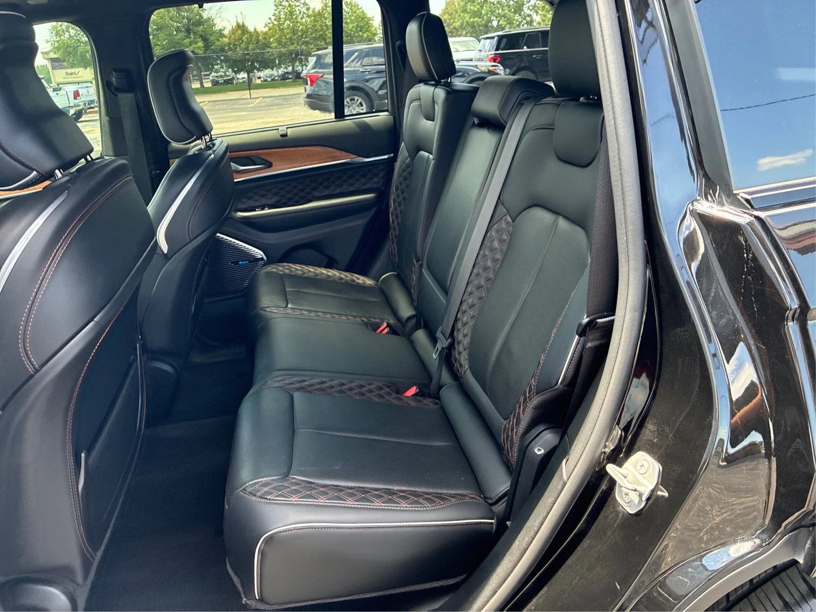 Certified Used 2022 Diamond Black Jeep Summit Reserve image 10