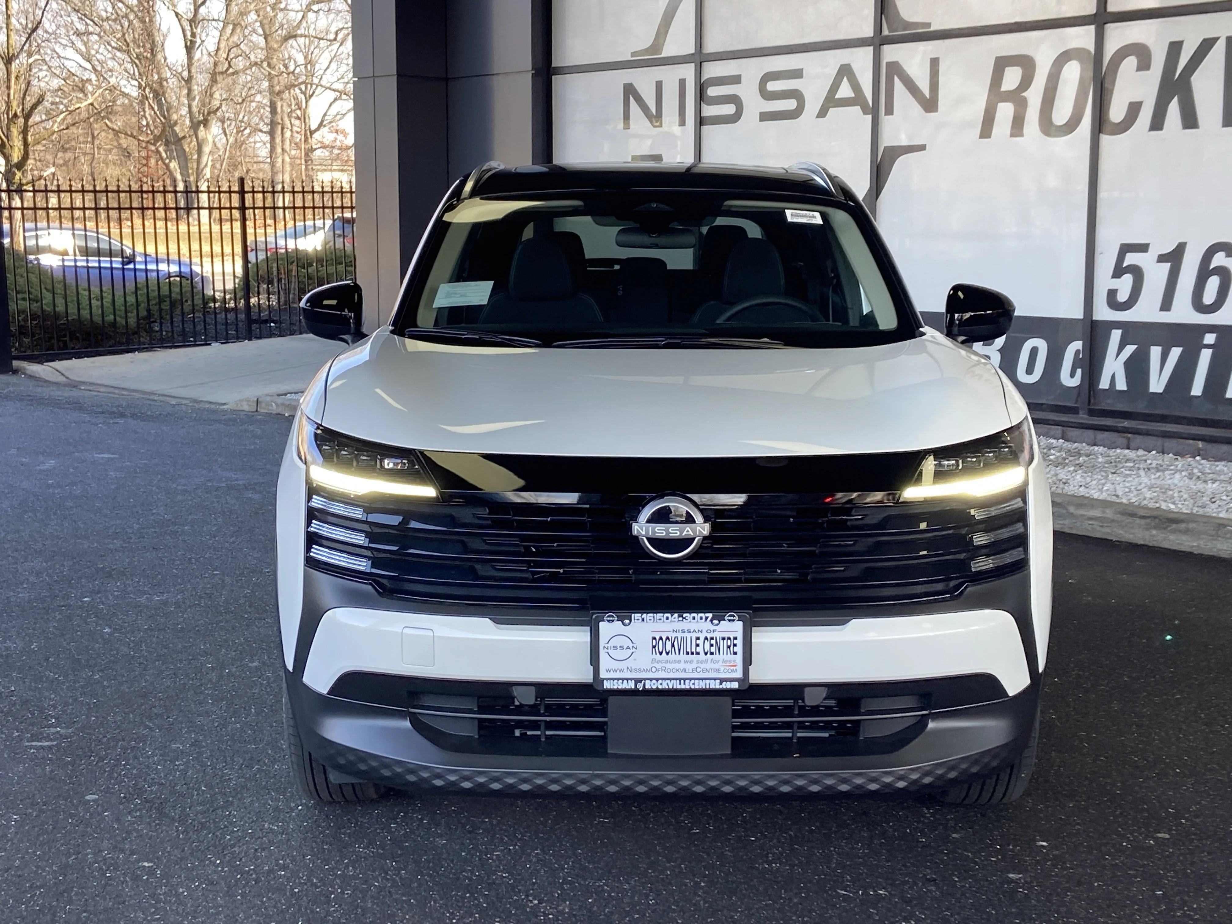 New 2026 Aspen White Tricoat/Super Black Nissan SV image 3