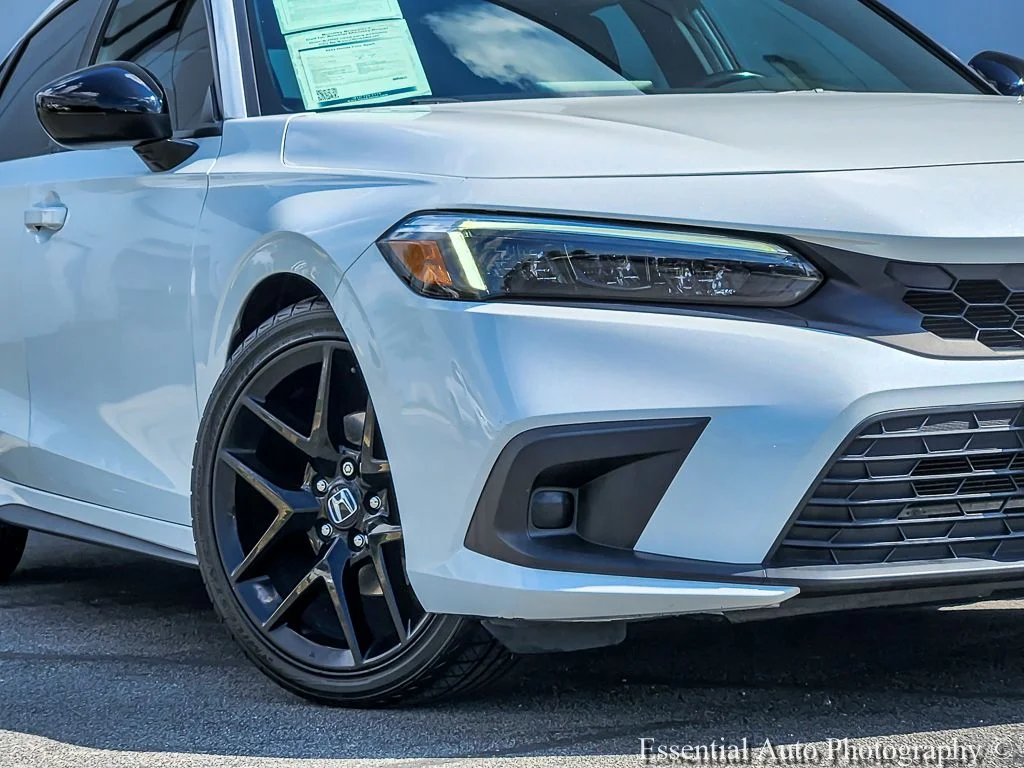 Used 2022  Honda Sport image 3