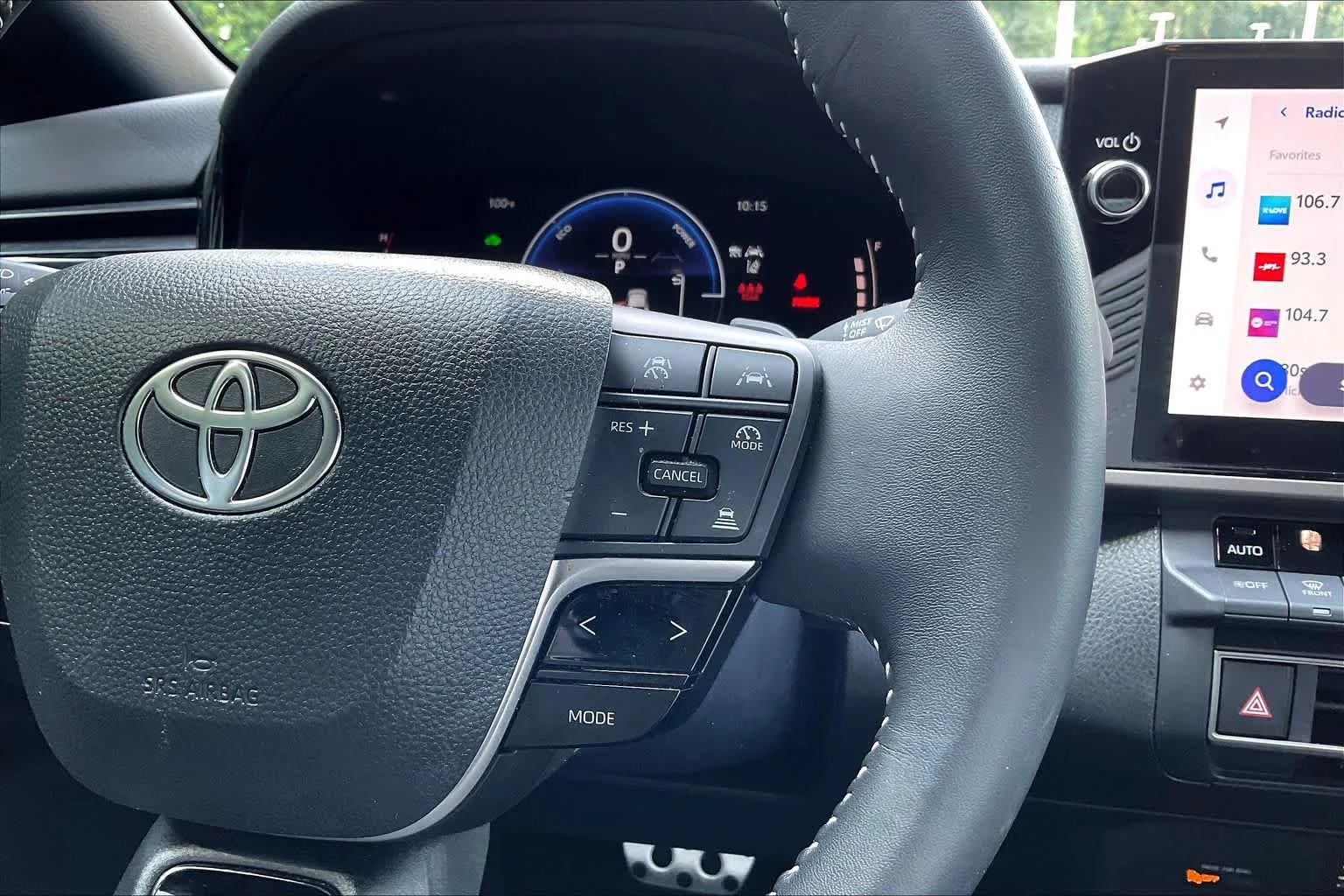 Used 2025 Midnight Black Metallic Toyota SE image 24