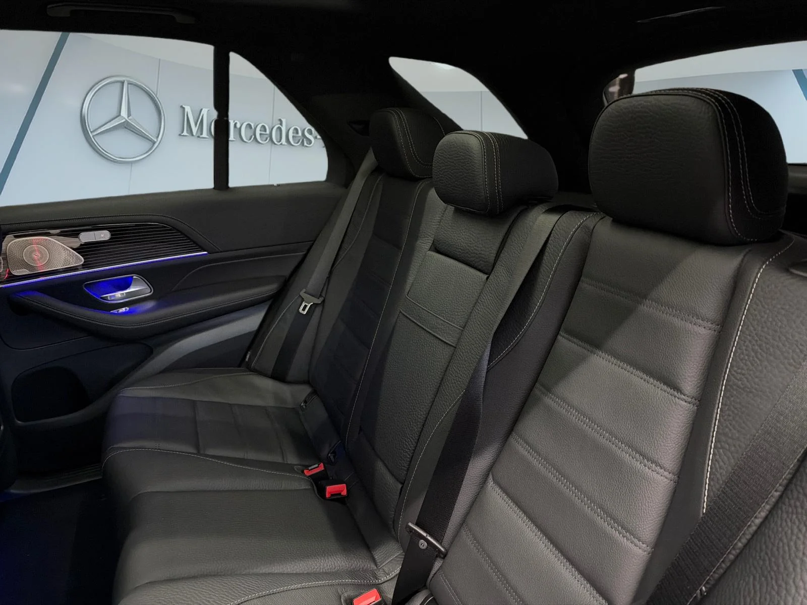 Used 2026 Blue Mercedes-Benz GLE 450 4MATIC SUV image 16