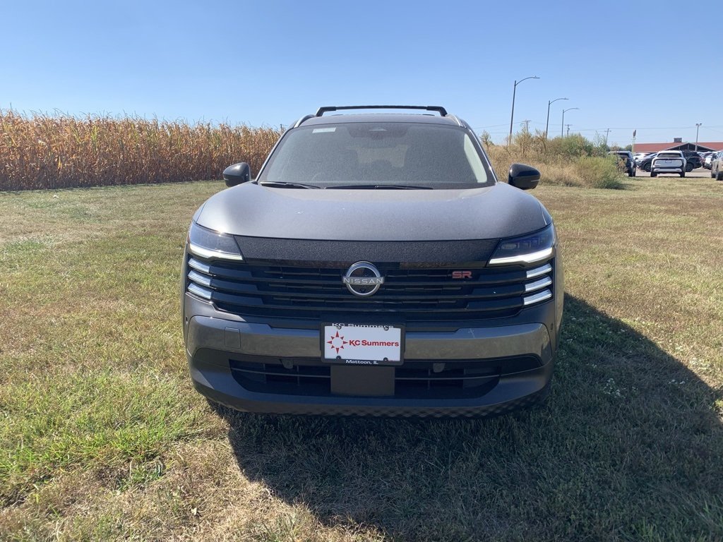 2026 Nissan Kicks SR photo 2