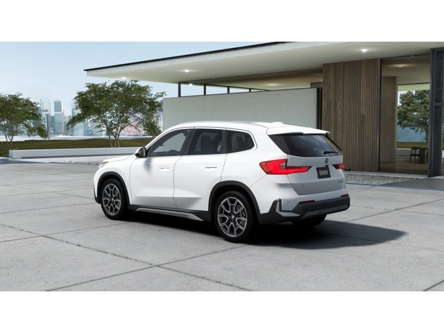 New 2027 Alpine White BMW  image 2