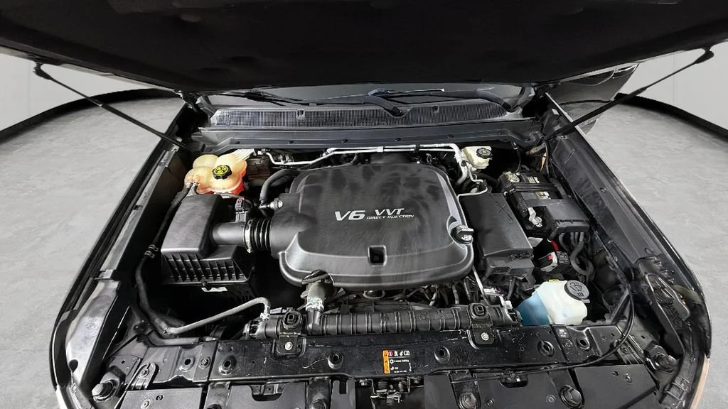 Used 2018 BLACK Chevrolet 2WD LT image 28