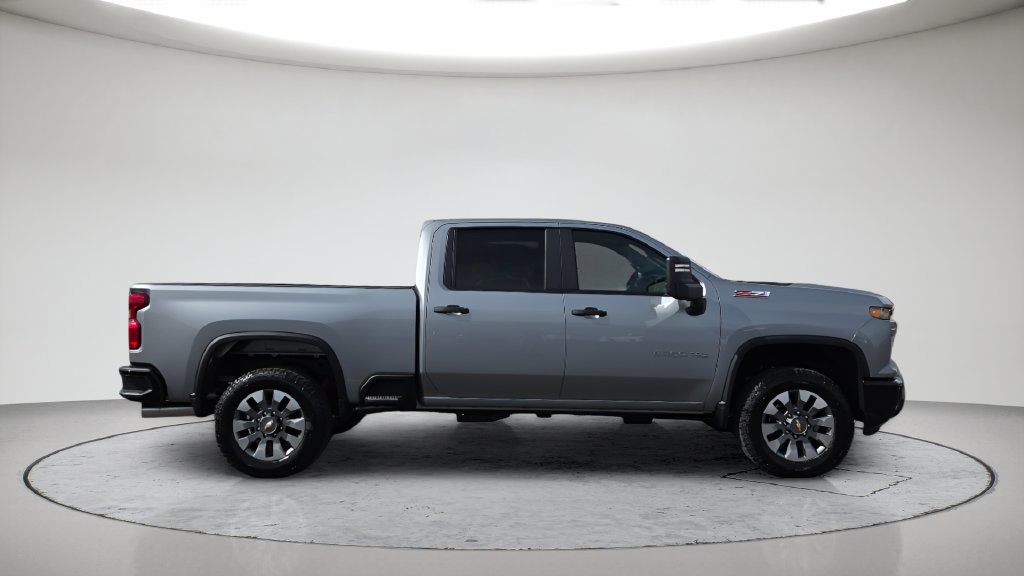 2026 Chevrolet Silverado 2500 HD Custom - Photo 8
