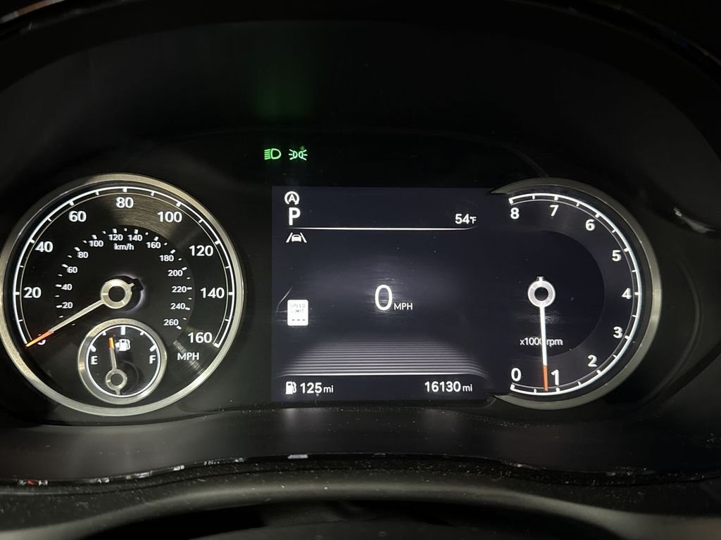 Used 2025 White Genesis 3.5T Sport image 29