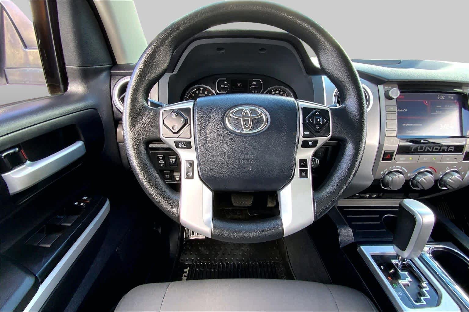 Used 2020 Super White Toyota SR5 image 6