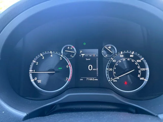 Used 2020 White Lexus 460 image 12