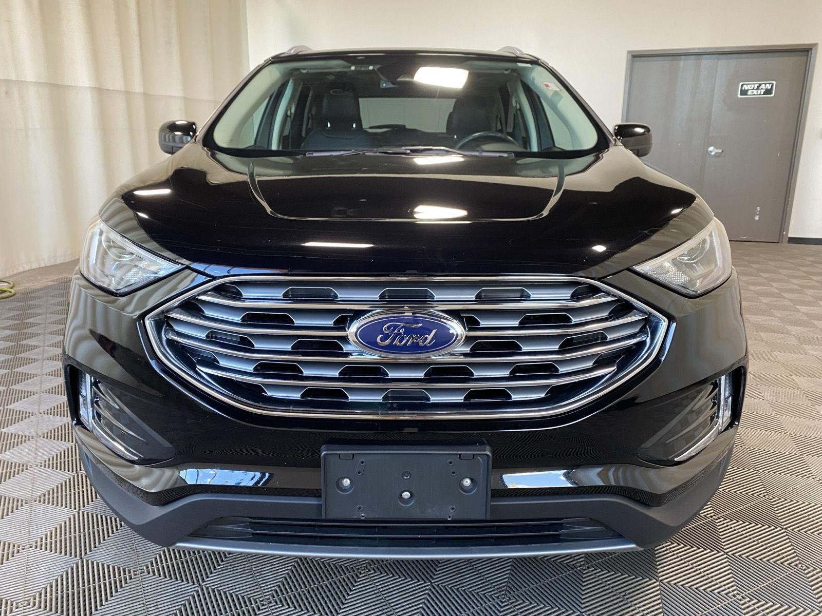 Used 2022 Agate Black Ford SEL image 2