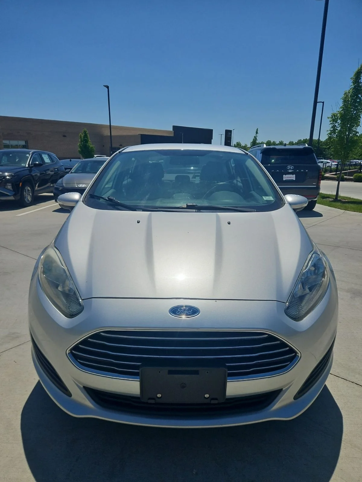 2016 Ford Fiesta SE Sedan's photo