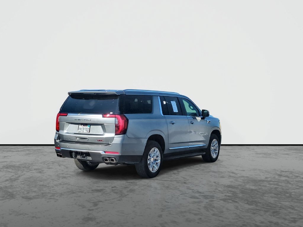 2026 GMC Yukon XL Denali - Photo 8