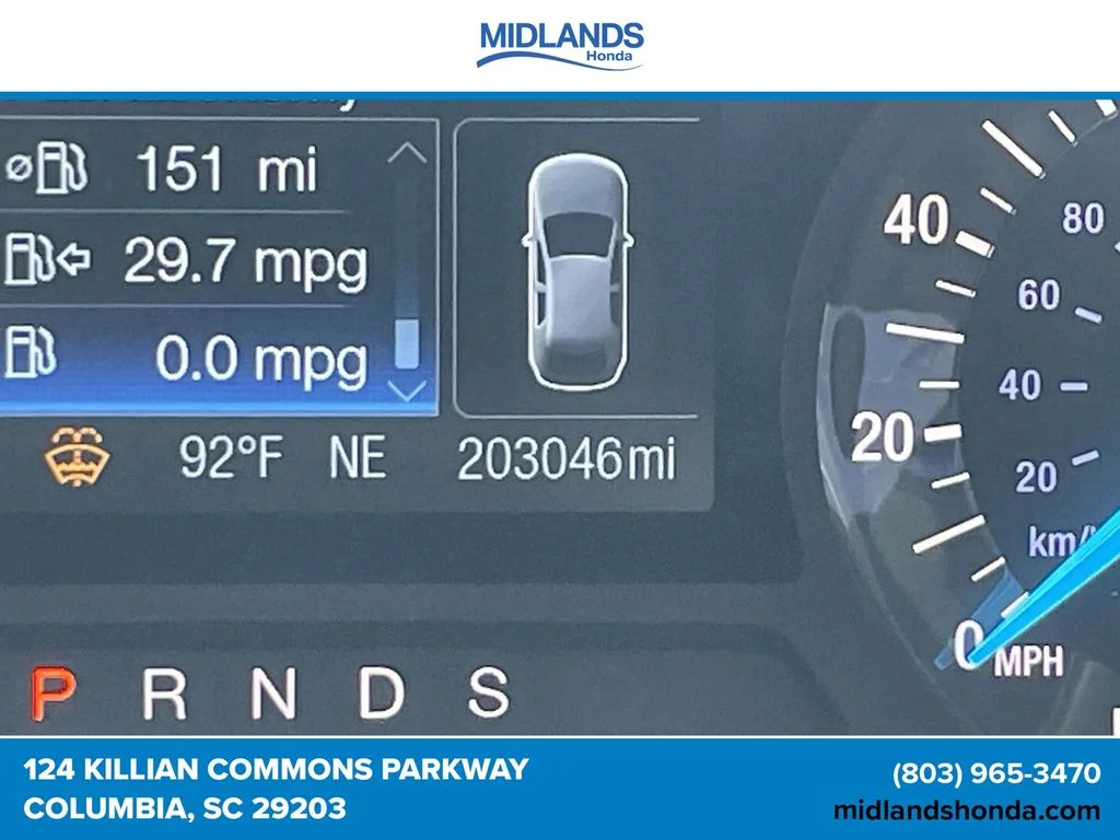 Used 2016 White Platinum Clearcoat Metallic Ford SE image 19