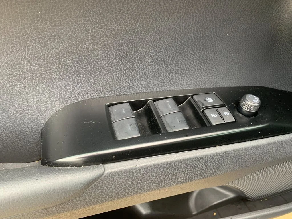 Used 2026  Toyota SE image 13