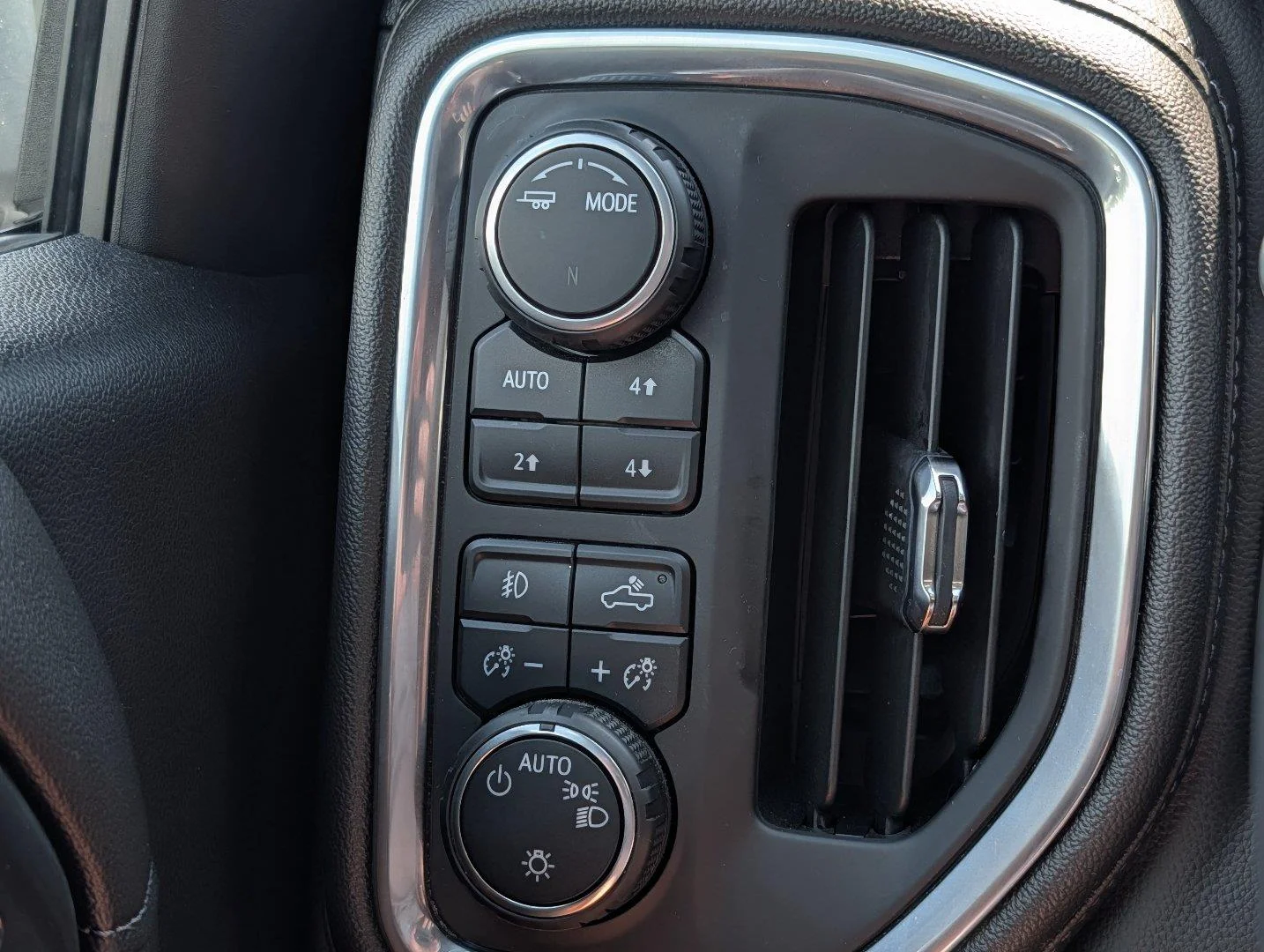 Used 2022 SHADOW GRAY METALLIC Chevrolet LT Trail Boss image 27