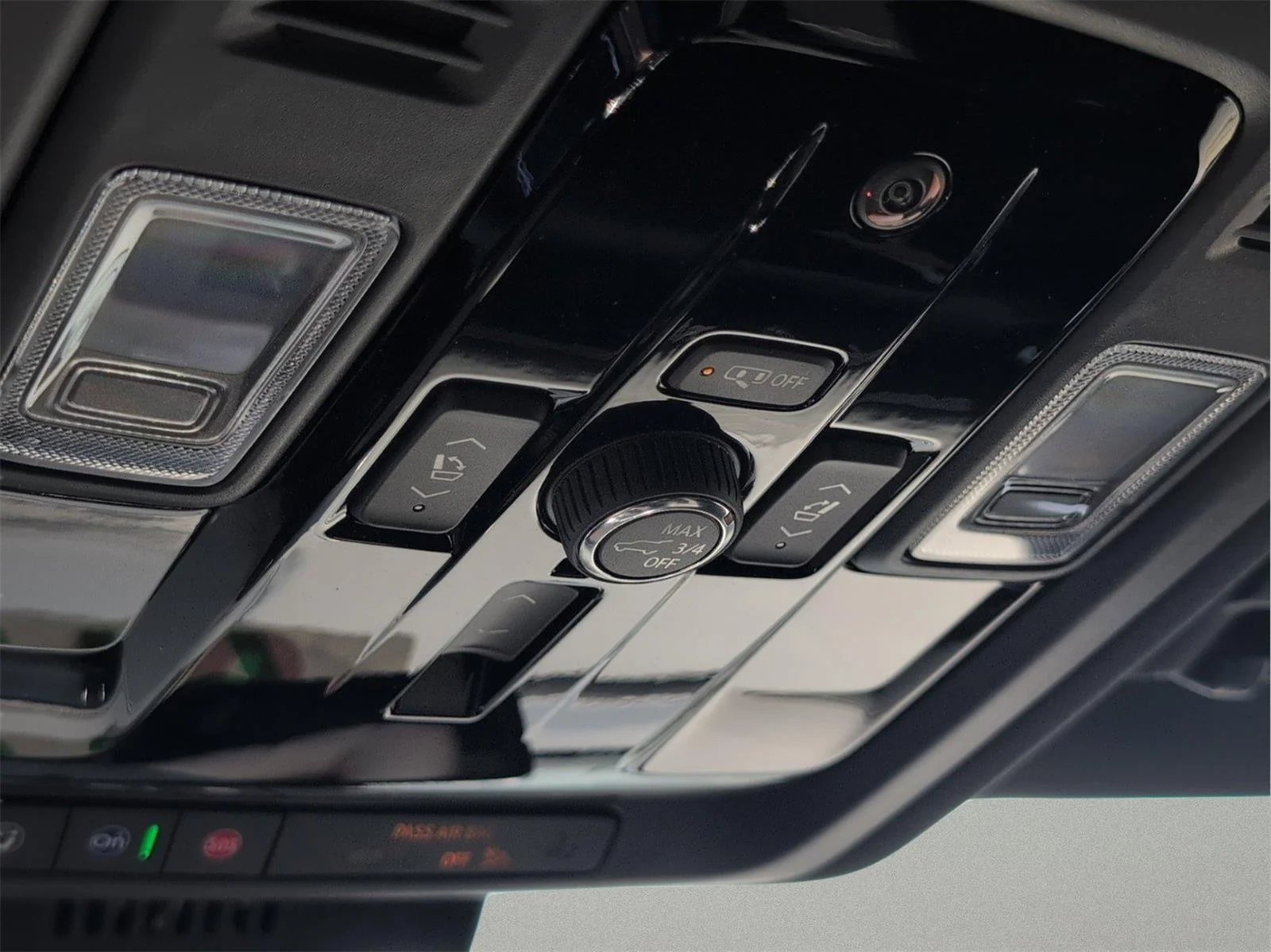 New 2026 Sterling Metallic GMC Elevation image 27