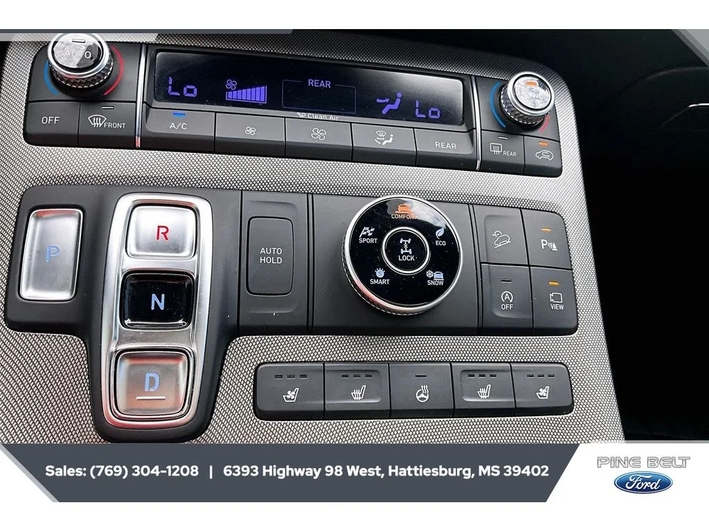 Used 2022 Hyper White Hyundai Calligraphy image 23