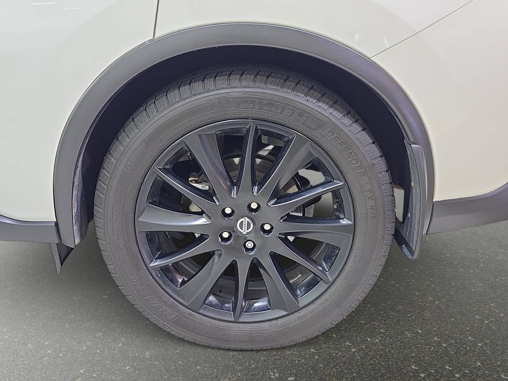 Used 2020 White Nissan Platinum image 36