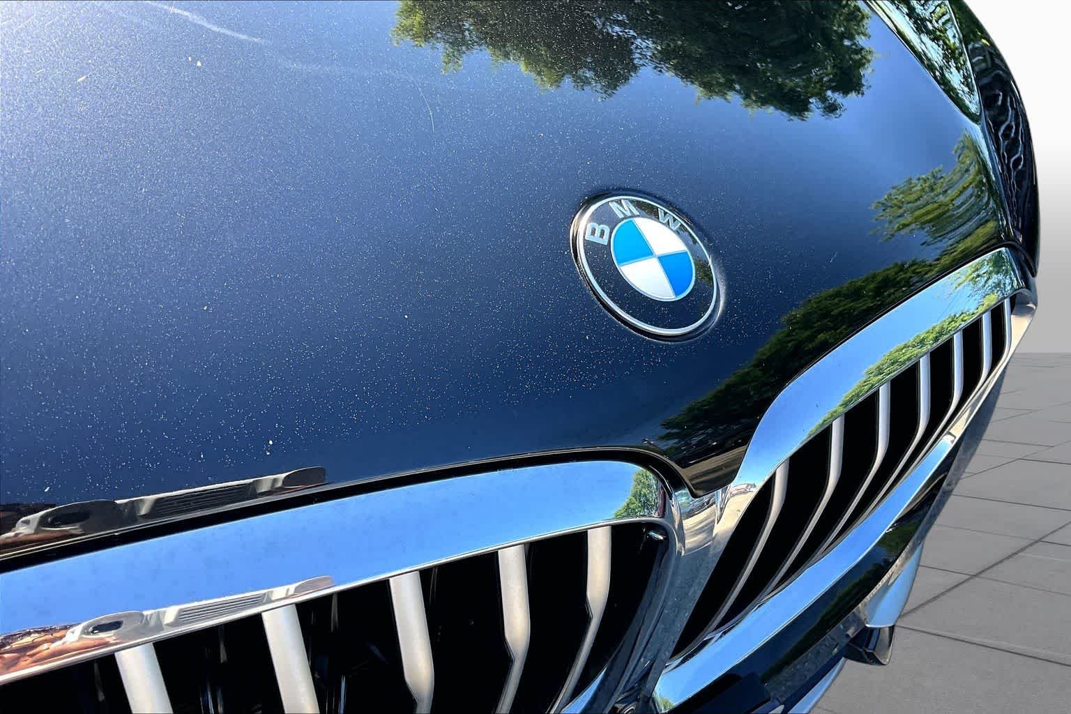 Used 2023 Black Sapphire Metallic BMW xDrive40i image 29