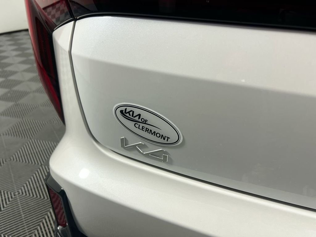 New 2026 Snow White Pearl Kia GT-Line image 5