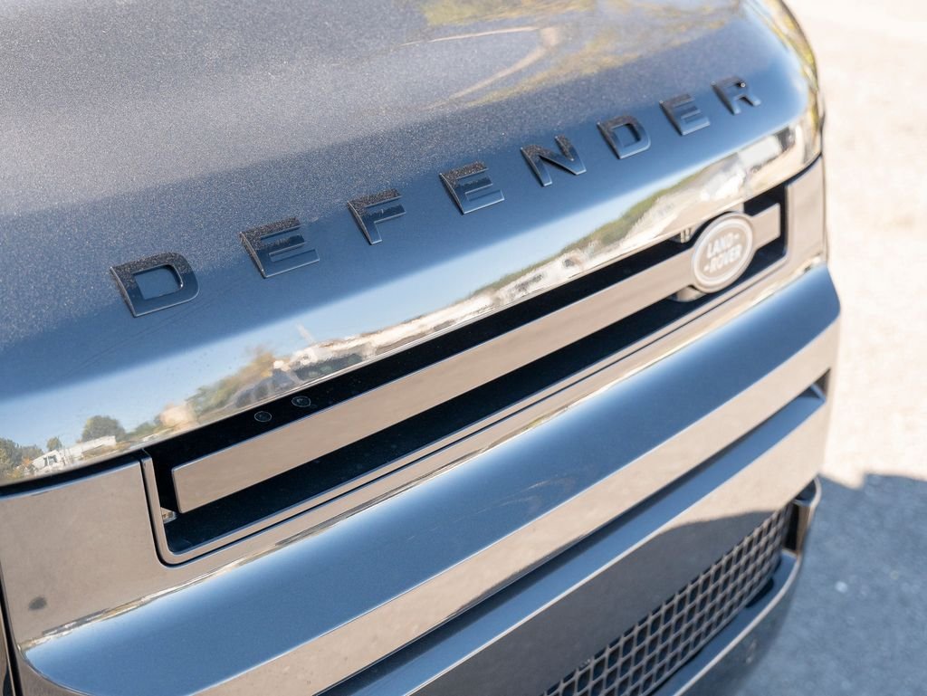2026 Land Rover Defender V8 - Photo 15