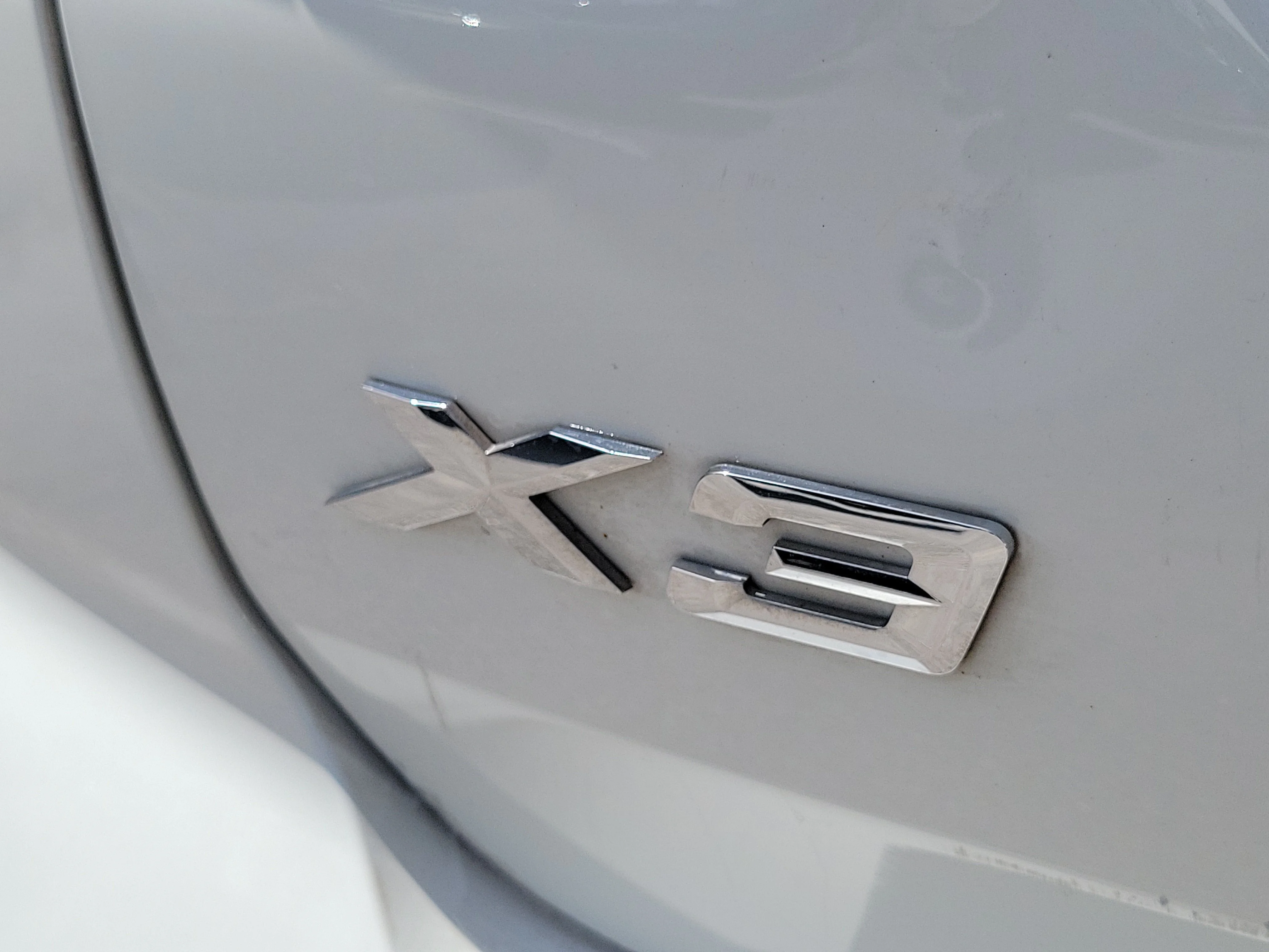 Used 2024 Alpine White BMW sDrive30i image 6