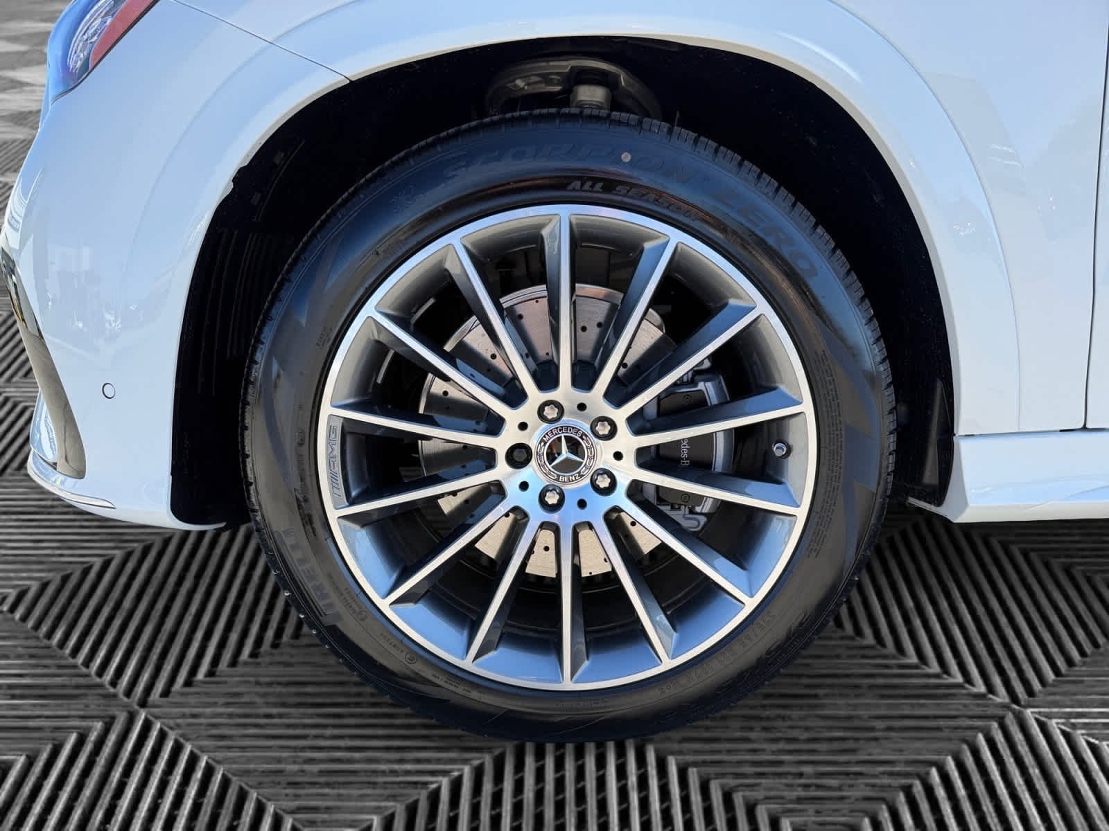 New 2026 Polar White Mercedes-Benz GLE 350 image 9