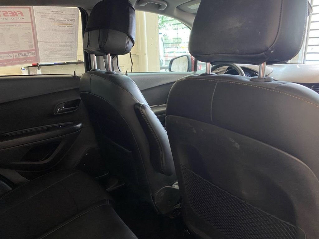 Used 2021 Red Chevrolet LT image 17