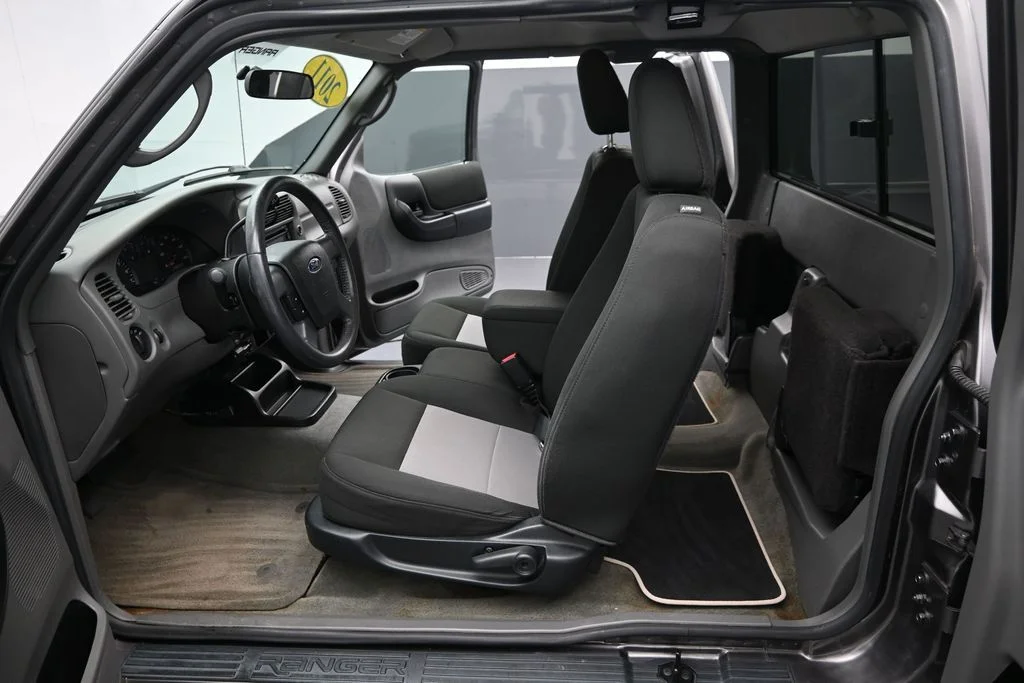 Used 2011 Dark Shadow Gray Metallic Ford XLT image 13