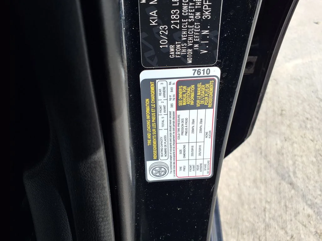 Used 2024 Black Kia LXS image 44