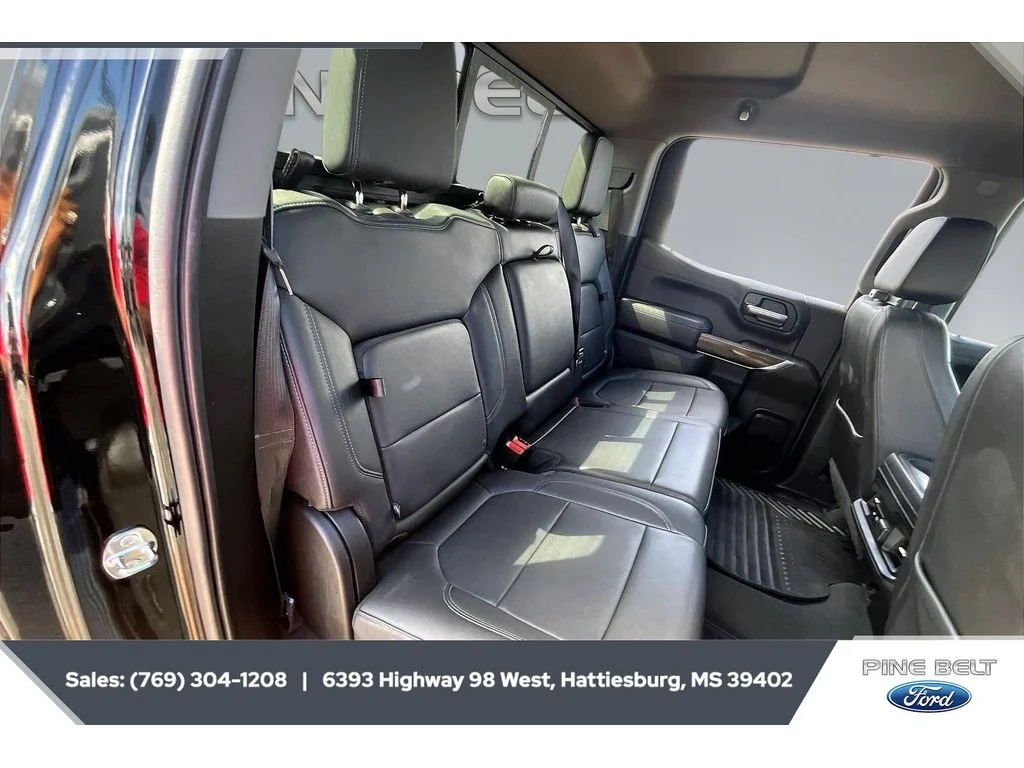 Used 2021 BLACK Chevrolet RST image 21
