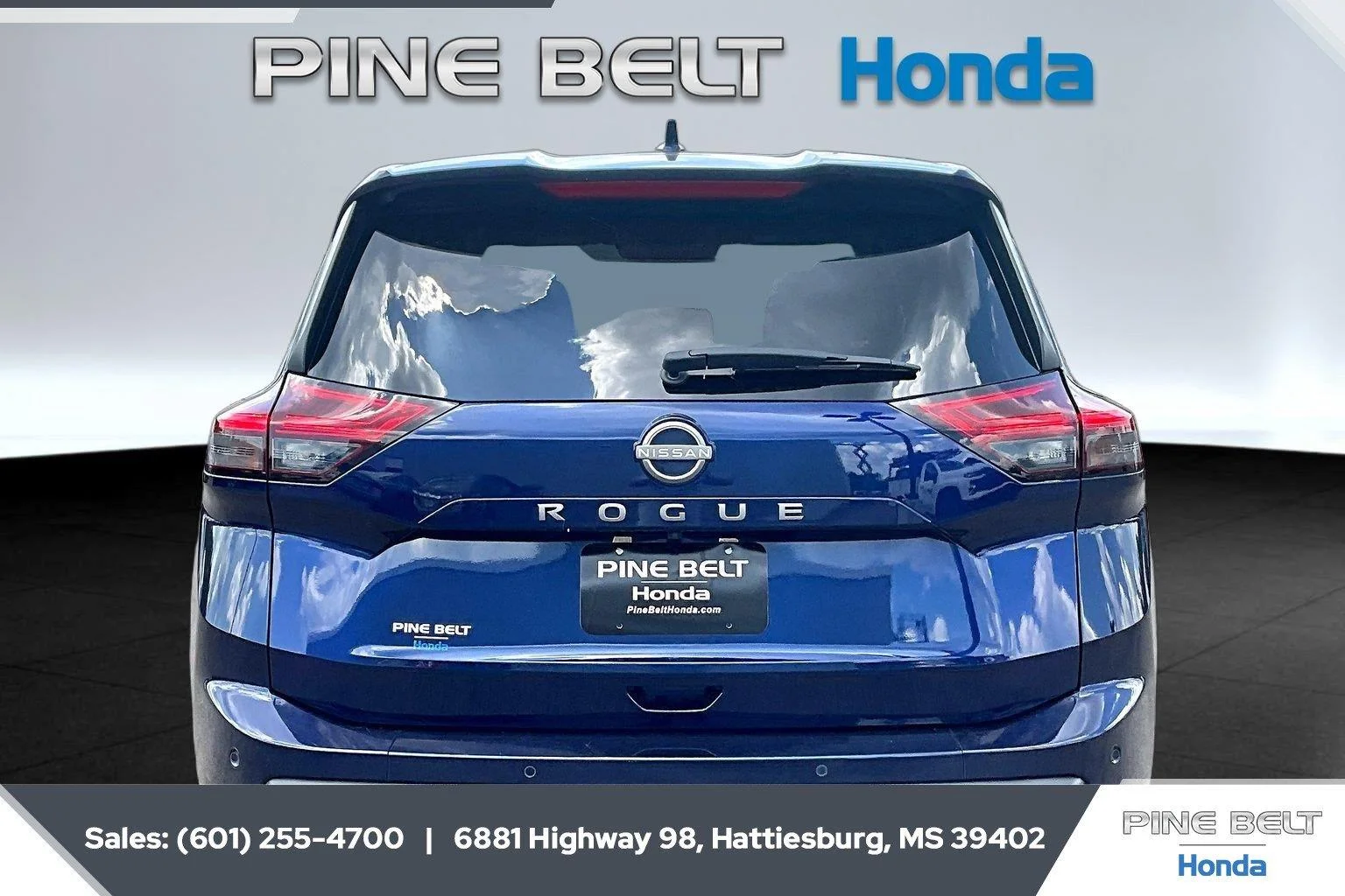 Used 2026 Deep Ocean Blue Pearl Nissan SV image 4