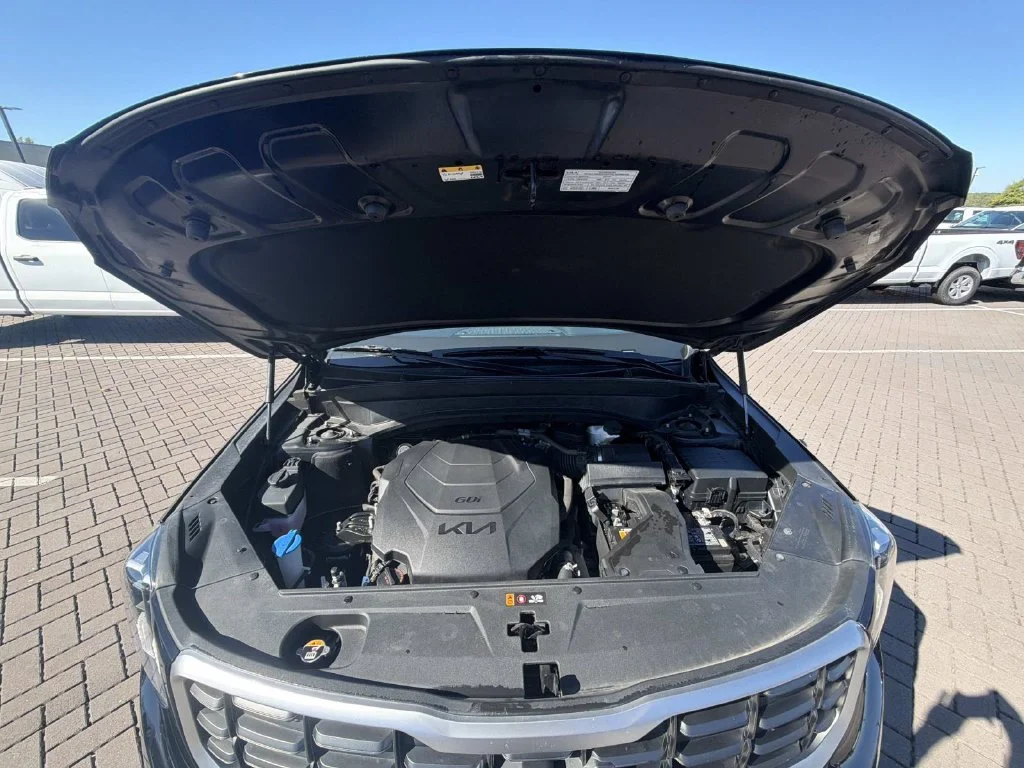 Used 2023 Black Kia S image 9