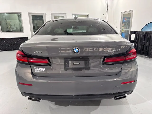 Used 2021 Gray BMW 530i xDrive image 8