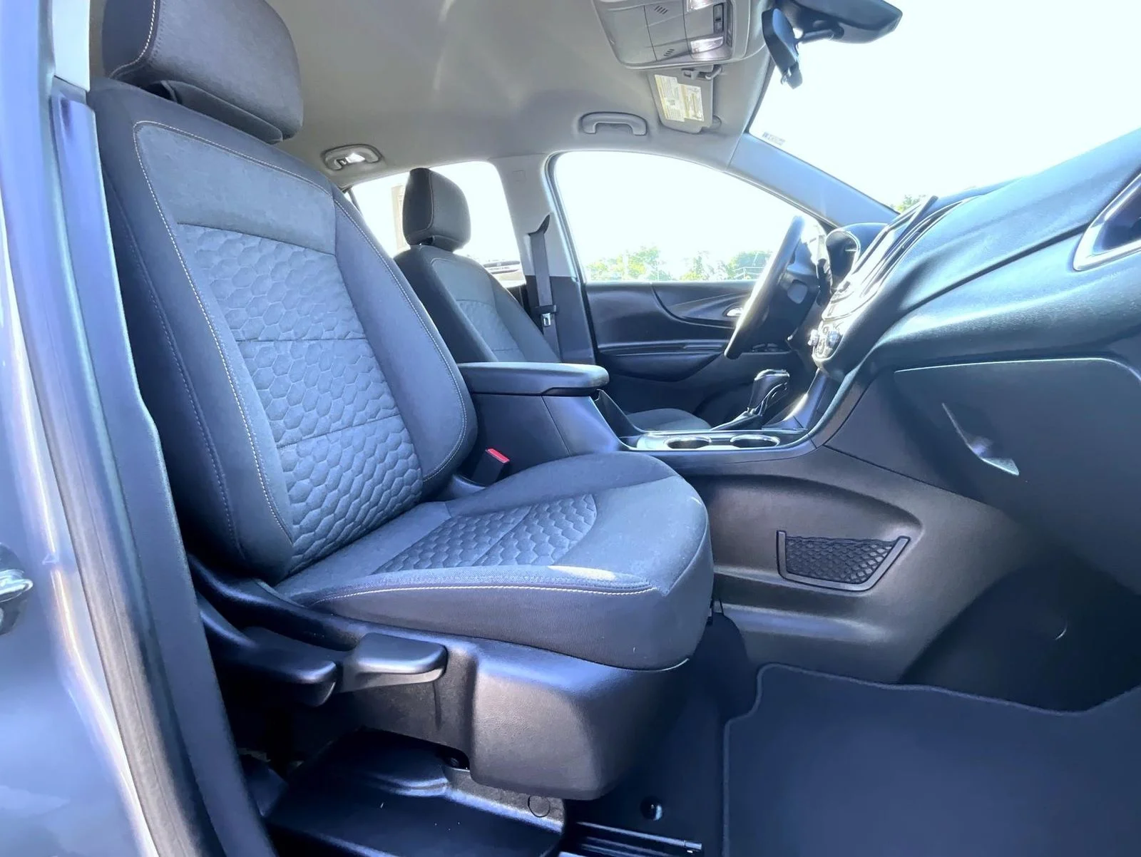 Used 2018 Gray Chevrolet LT image 18