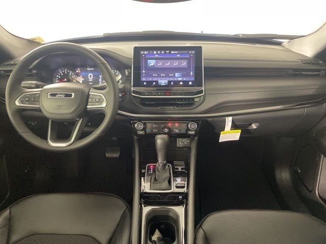 New 2026 Hydro Blue Pearlcoat Jeep Latitude image 44