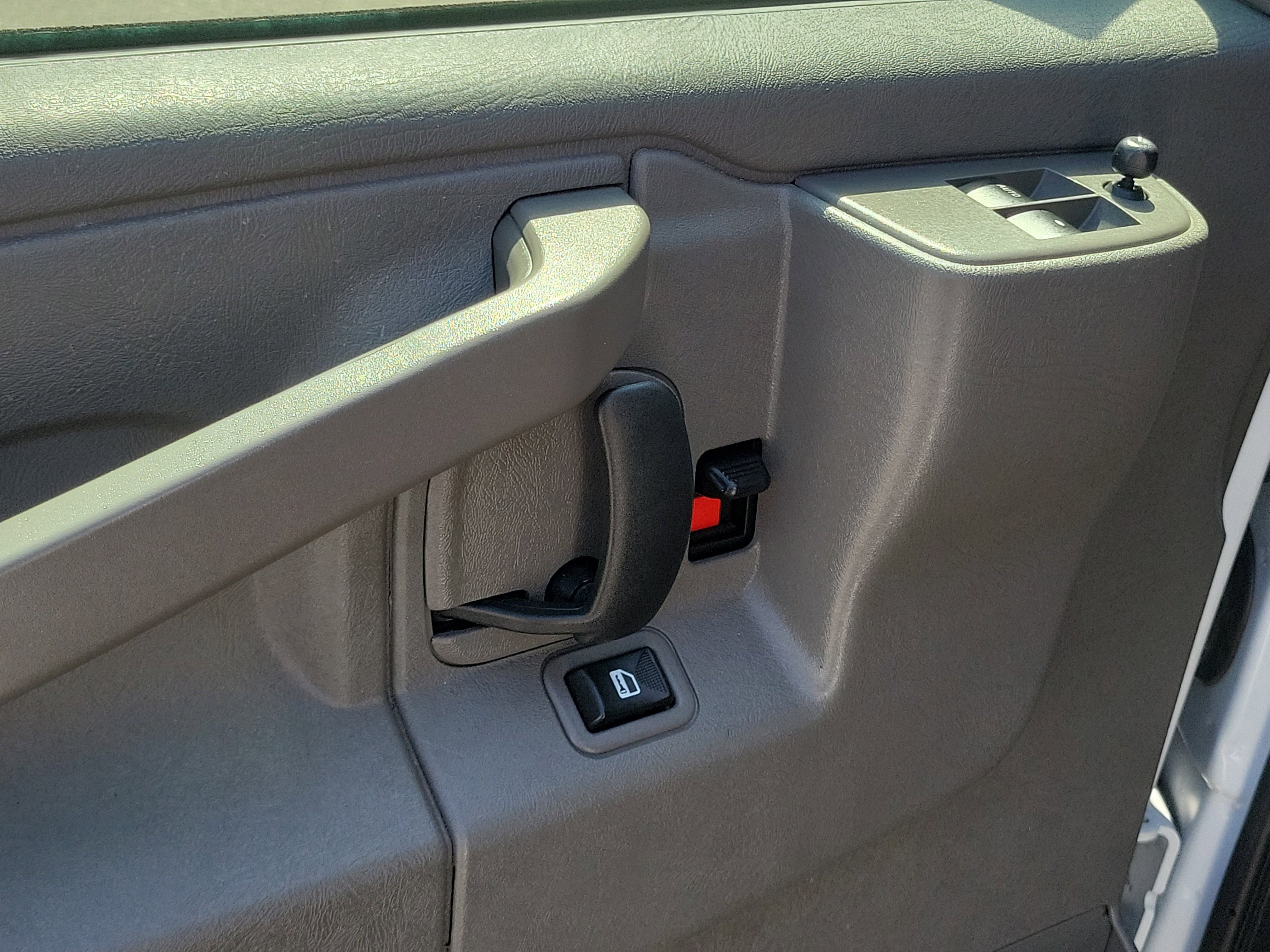 Used 2025 White Chevrolet Work Van image 17