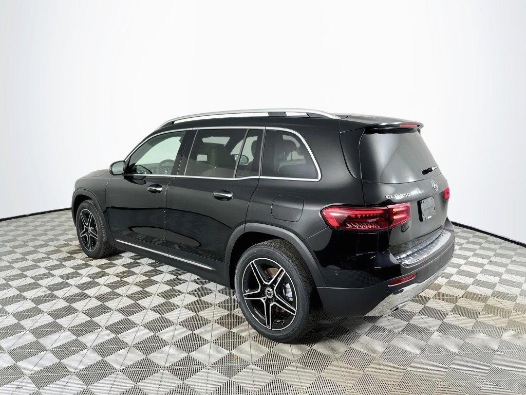New 2026 Night Black Mercedes-Benz GLB 250 image 5