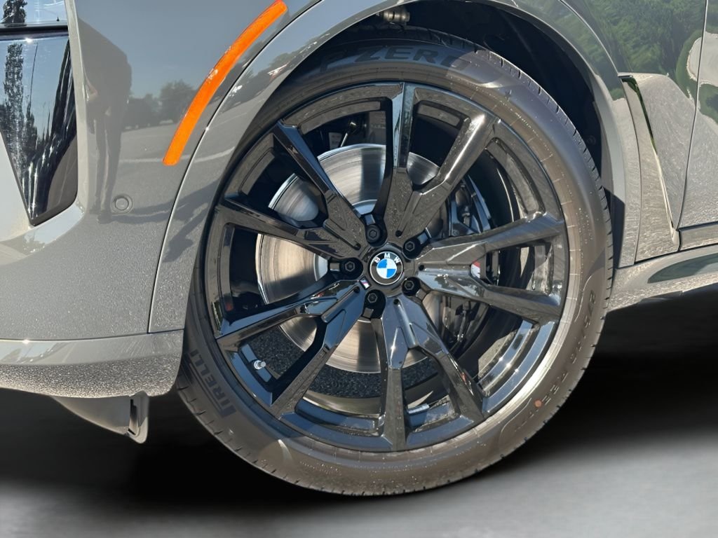 New 2027 Dravit Grey Metallic BMW M60i image 25