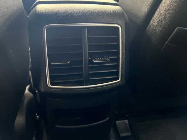 Used 2025 Green Kia X-Line image 15