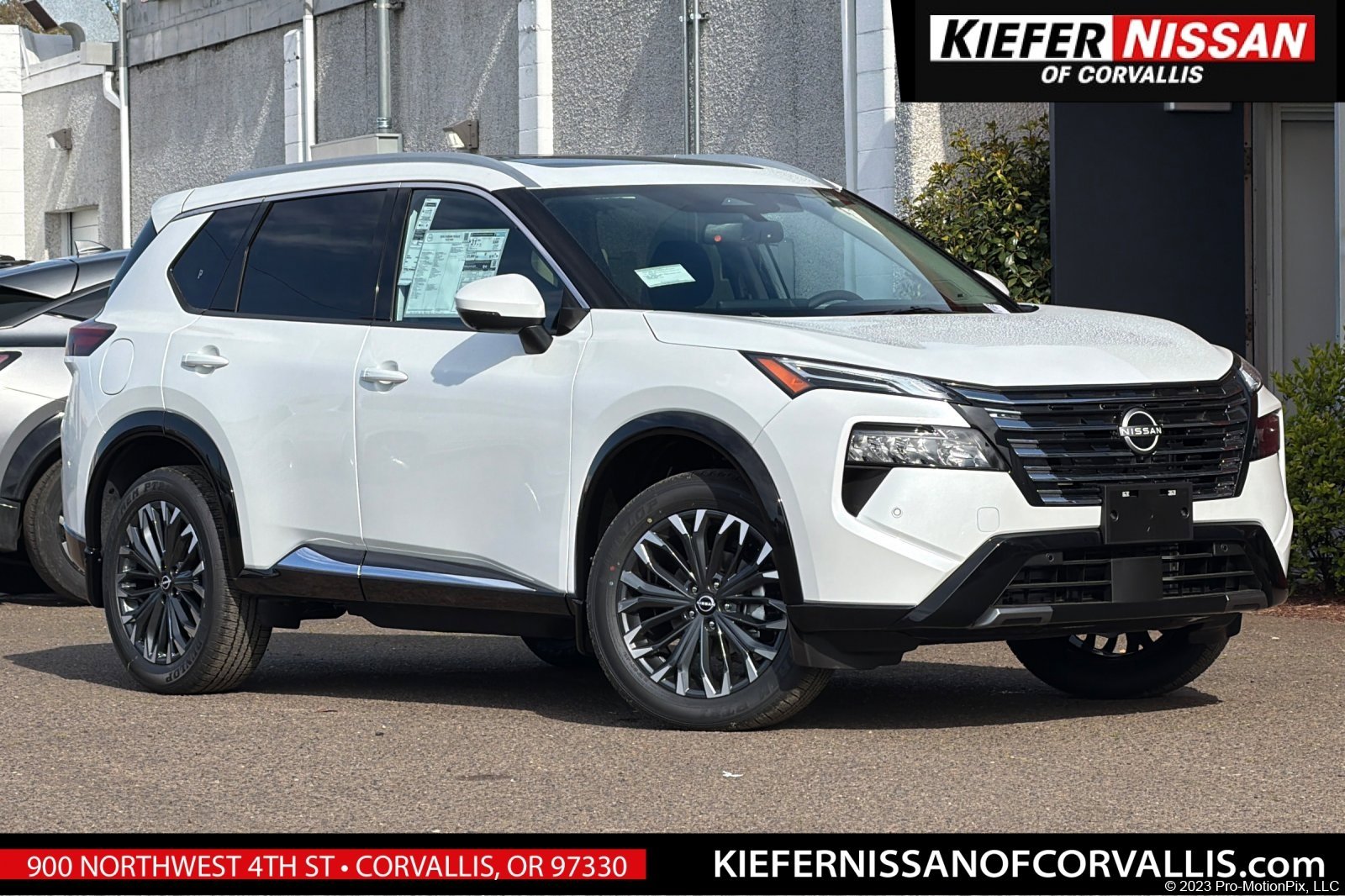 2026 Nissan Rogue Platinum AWD's photo