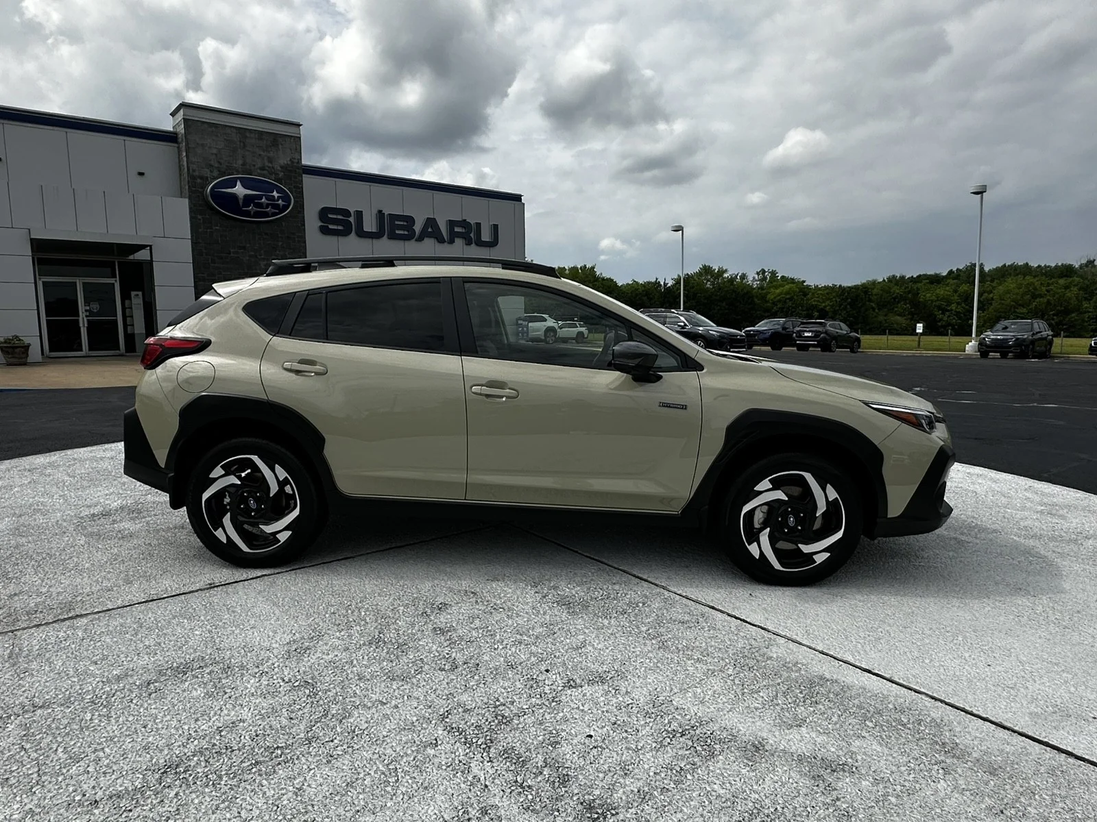 New 2026 SAND DUNE PEARL Subaru Limited Hybrid image 8