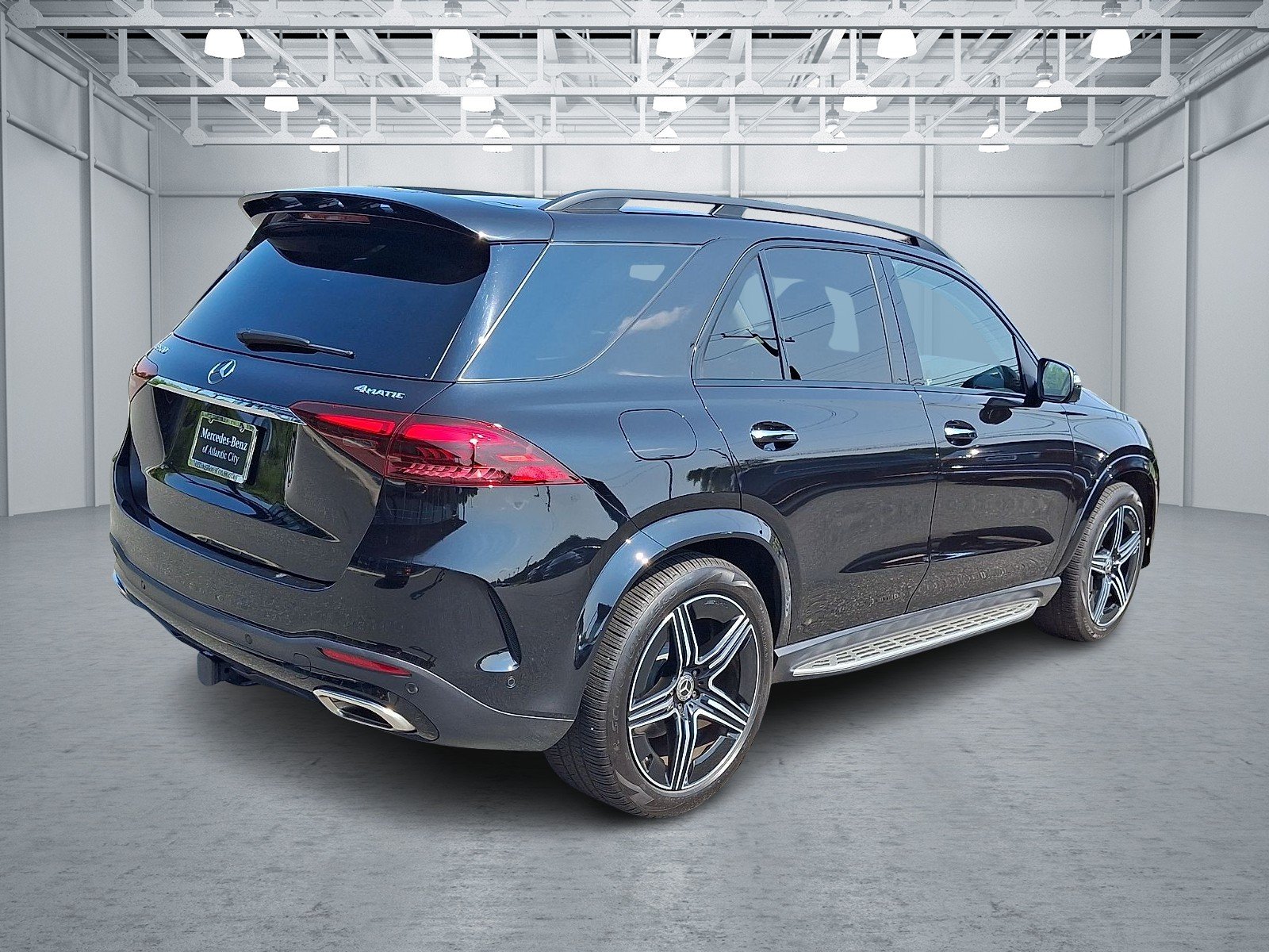 Certified Used 2025 Black Mercedes-Benz 4MATIC® image 6