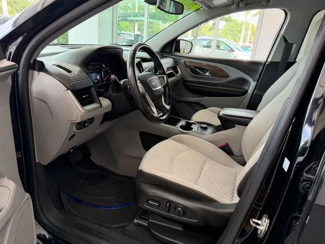 Used 2018 Black GMC SLE image 7